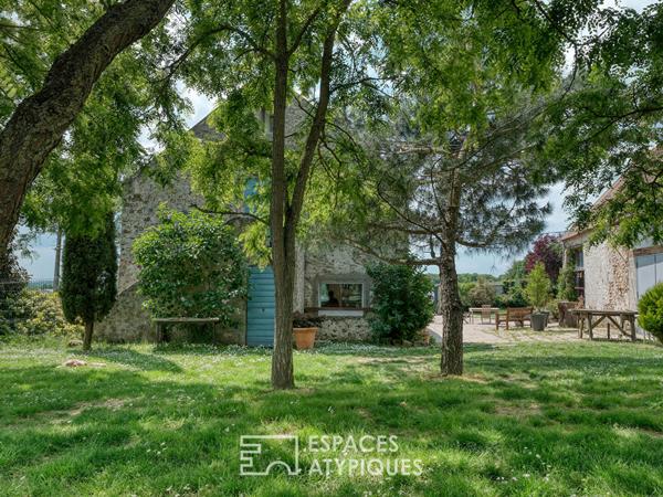 Une ferme de caractère et sa grange à réinventer, au coeur de la nature