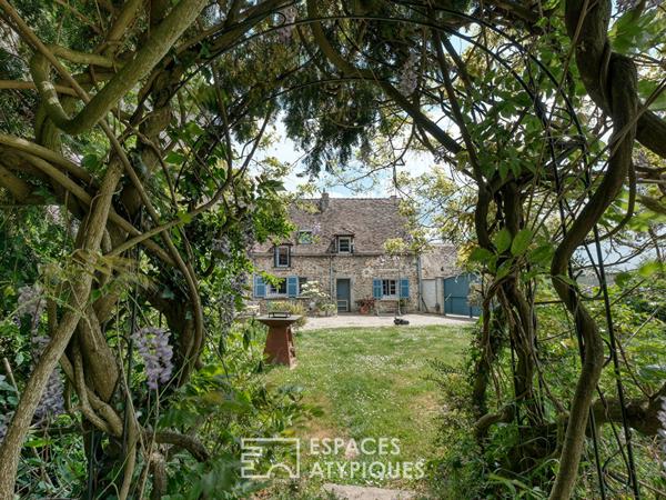 Une ferme de caractère et sa grange à réinventer, au coeur de la nature