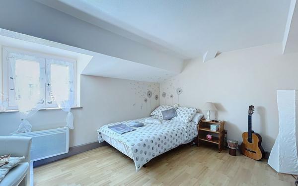 Maison à vendre    7 pièces • 174 m2 Tournon-sur-Rhône