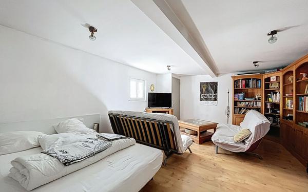 Maison à vendre    7 pièces • 174 m2 Tournon-sur-Rhône