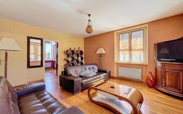 Maison à vendre    7 pièces • 174 m2 Tournon-sur-Rhône