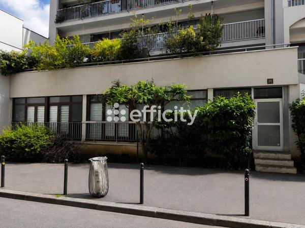 Local Commercial
         5 pièces
        - 109 m² Exclusivité 800 000 € *