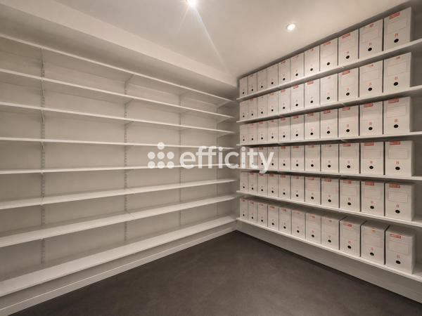 Local Commercial
         5 pièces
        - 109 m² Exclusivité 800 000 € *