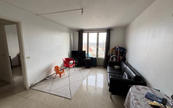 Appartement à vendre    2 pièces •  Le Blanc-Mesnil