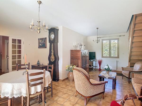 Maison à vendre à Saumur - 110 m², proche centre-ville avec garage et sous-sol