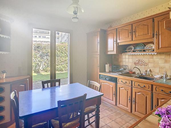 Maison à vendre à Saumur - 110 m², proche centre-ville avec garage et sous-sol