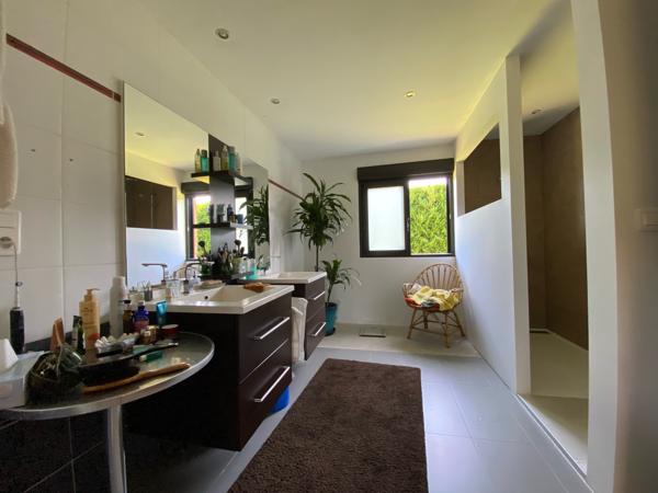 Maison 5 pièce(s) 3 chambre(s) 160 m²
