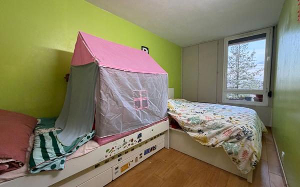 Appartement à vendre    3 pièces • 66,18 m2 Élancourt