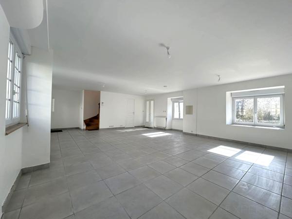 Plouescat (29430) Maison rénovée, plein centre !