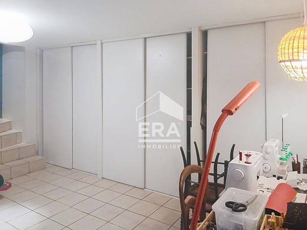 Maison idividuelle 169 M2,et sa grande piscine,terrain 1175 M2