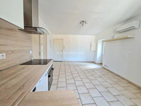 Location                                                      Appartement
                        
                     2 pièces                      35 m2                     à Draguignan