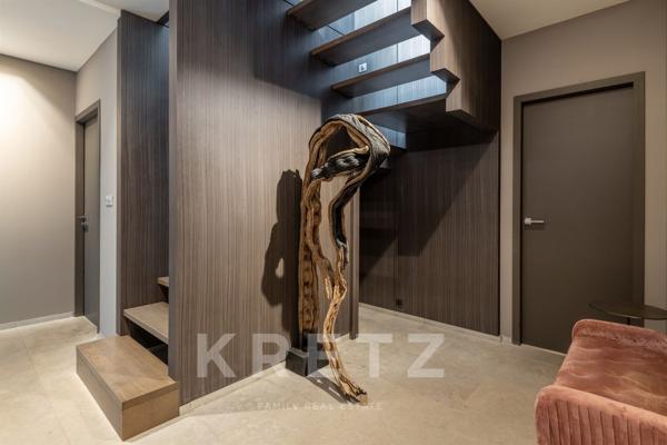 SAINT-CYR-AU-MONT-D’OR – VILLA D’ARCHITECTE CONTEMPORAINE – 293 M² – 4 CHAMBRES – PISCINE