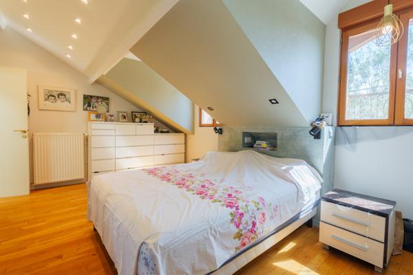 Aulnay SUD Maison de 230m2 + 2 studios avec jardin