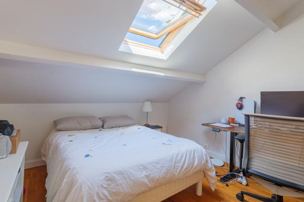Aulnay SUD Maison de 230m2 + 2 studios avec jardin