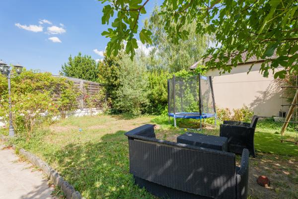Aulnay SUD Maison de 230m2 + 2 studios avec jardin