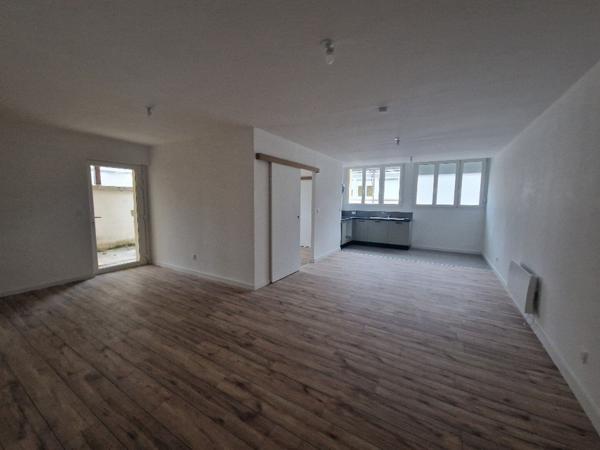 A LOUER APPARTEMENT RDC ESTERNAY