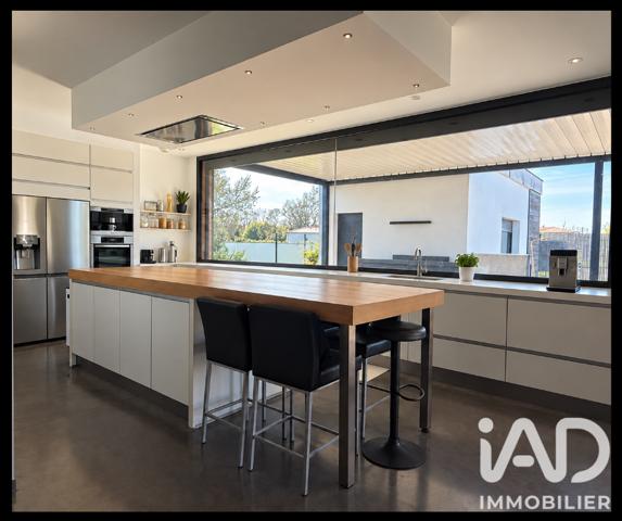 Maison à vendre 7 pièces 250 m² Lavernose-Lacasse