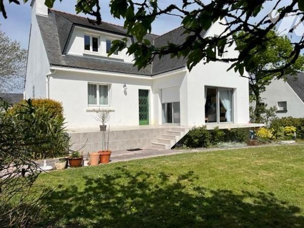 Maison spacieuse sur sous sol 