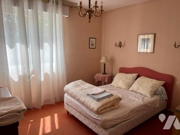 Maison spacieuse sur sous sol 