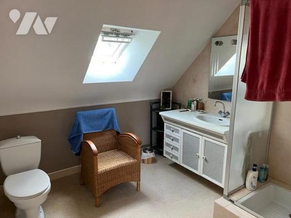 Maison spacieuse sur sous sol 