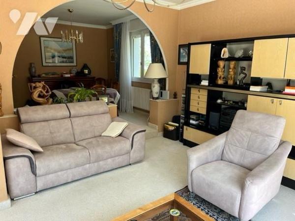 Maison spacieuse sur sous sol 