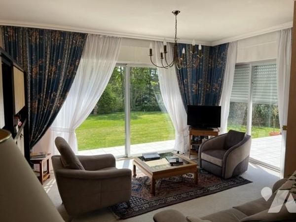 Maison spacieuse sur sous sol 