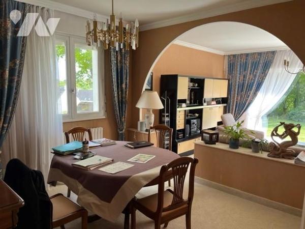 Maison spacieuse sur sous sol 
