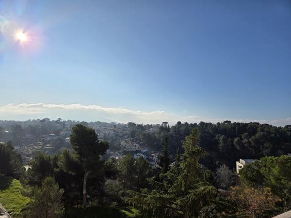 Appartement T5 avec balcon