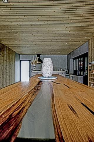 Une villa de style moderniste à Narrosse