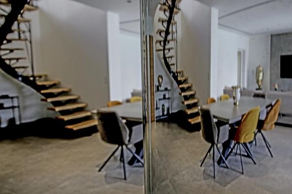 Une villa de style moderniste à Narrosse