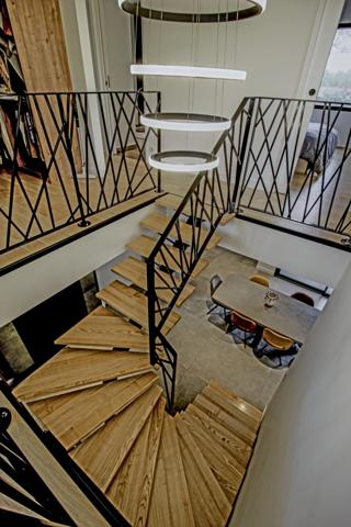 Une villa de style moderniste à Narrosse