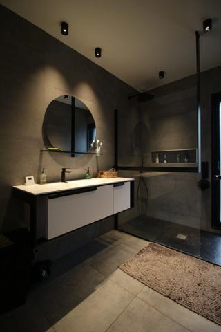 Une villa de style moderniste à Narrosse