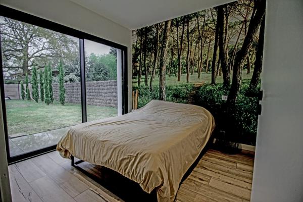 Une villa de style moderniste à Narrosse