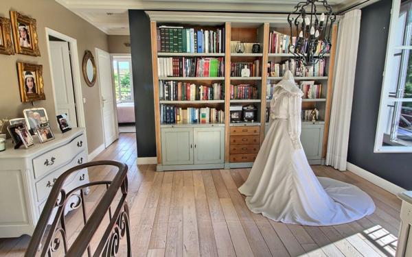 Maison à vendre    9 pièces •  Magny-le-Hongre