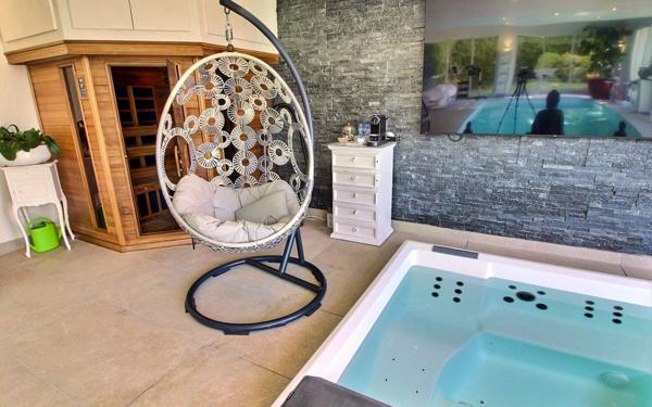 Maison à vendre    9 pièces •  Magny-le-Hongre