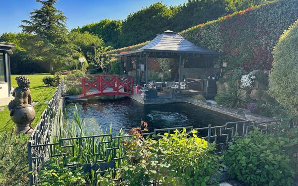 Maison à vendre    9 pièces •  Magny-le-Hongre