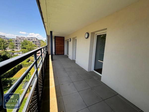 Appartement à louer 3 pièces 62.2m² Aix-les-Bains (73100)