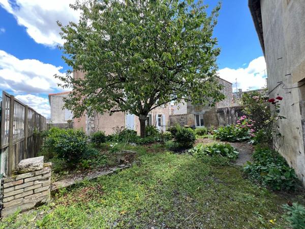 Maison St Maixent L Ecole 8 pièce(s) 155 m2