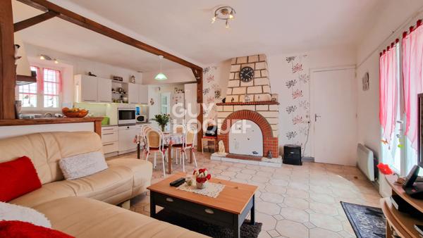 Maison Familiale Spacieuse avec Double Garage à ARVERT