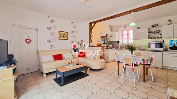 Maison Familiale Spacieuse avec Double Garage à ARVERT