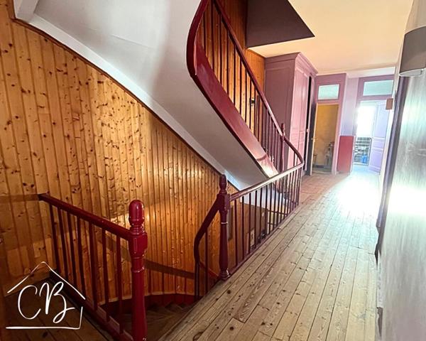 Aigre 16140 - En centre-ville - Maison de caractère avec jardin, garage et fort potentiel