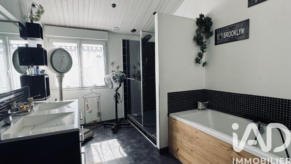 Maison à vendre 6 pièces 220 m² Dompierre-sur-Mer