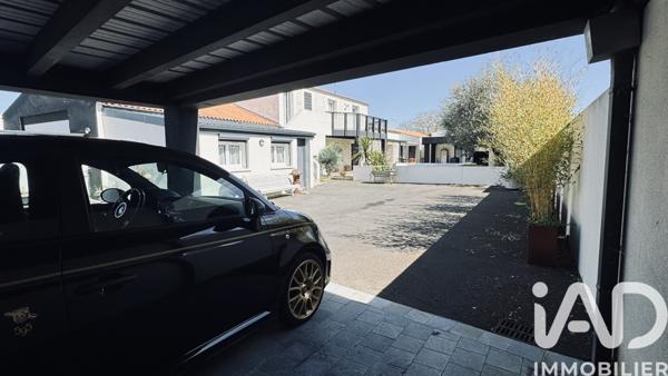 Maison à vendre 6 pièces 220 m² Dompierre-sur-Mer