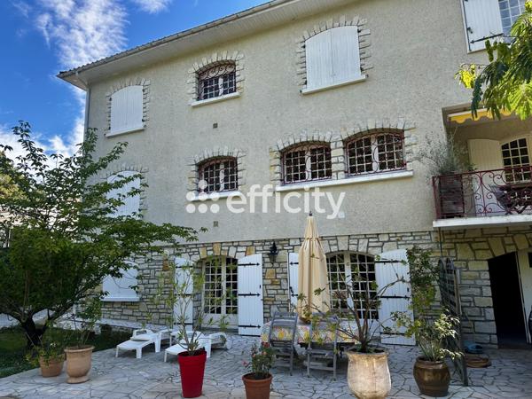 Maison 7 pièces - 330 m² Exclusivité efficity