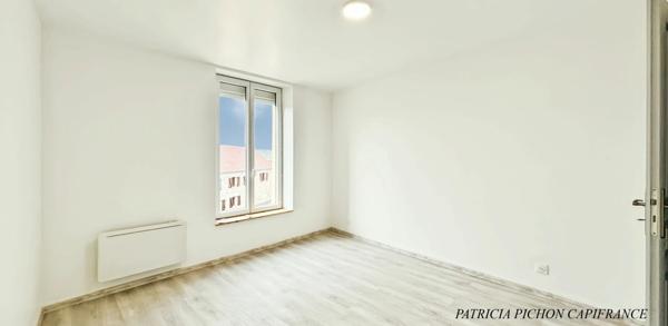 À découvrir sans tarder à Nogentel : maison entièrement rénovée 106 M² avec 4 chambres, terrasse, sous sol et garage SECTEUR CHATEAU THIERRY