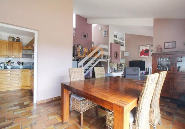 Maison familliale type 6 plus garage