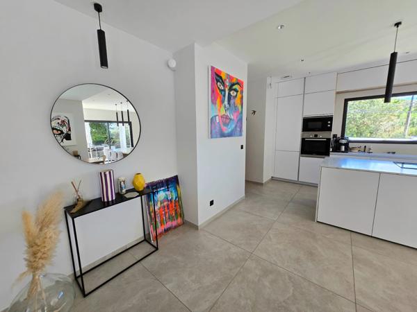 Chateau gombert (13013) MAISON CONTEMPORAINE DE 2021 - GARANTIE DECENNALE - PISCINE - PRESTATIONS HAUT DE GAMME