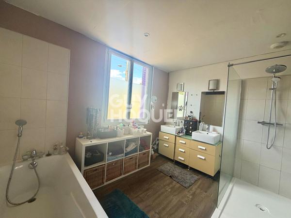 Maison 5 pièce(s) 160 m2 sur un terrain de 484m² à Veneux-les-Sablons
