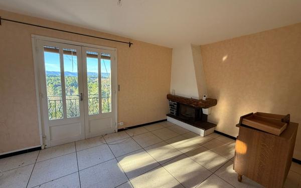 Maison à vendre    2 pièces •  Planzolles