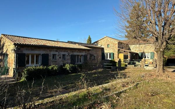 Maison à vendre    2 pièces •  Planzolles